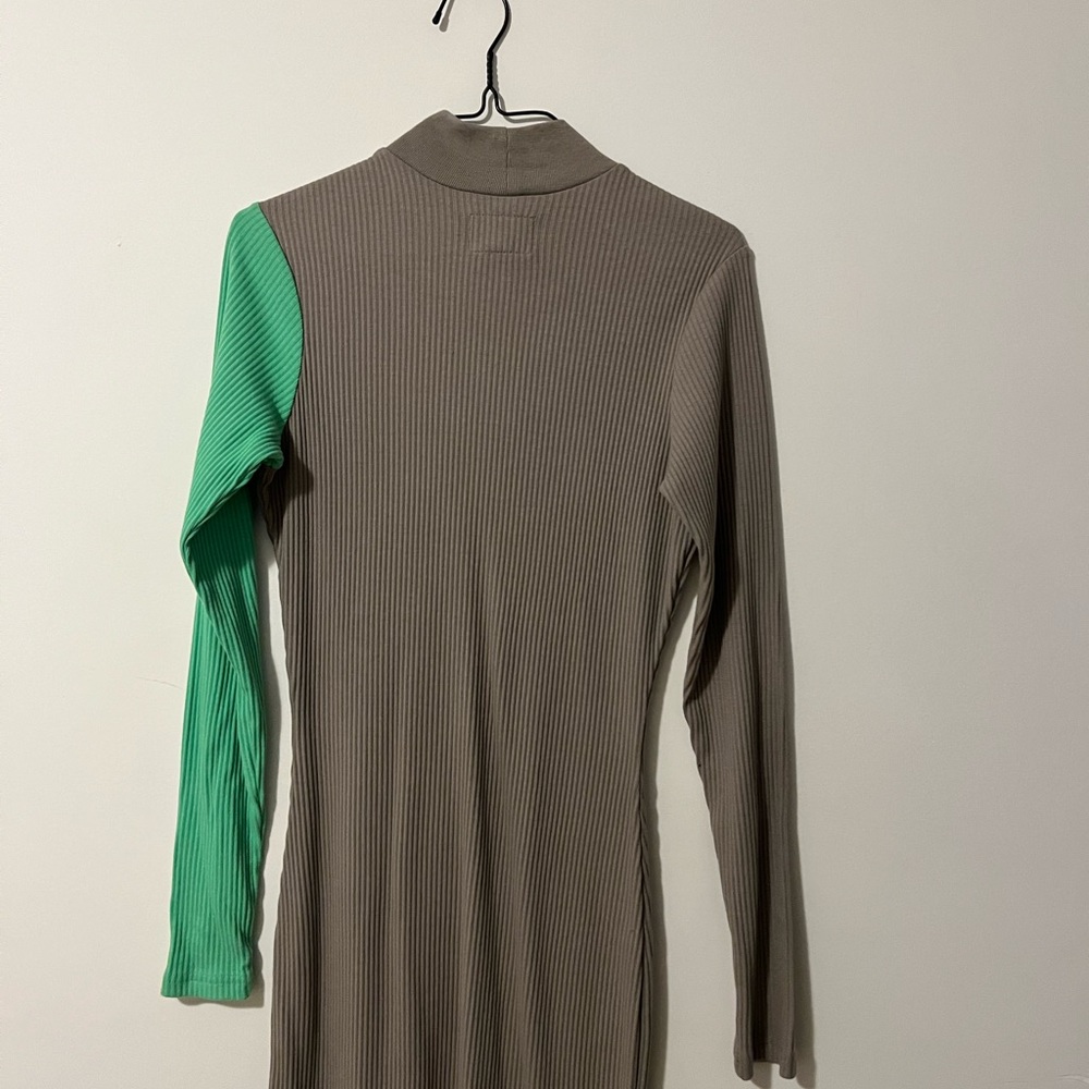 Stussy Taupe and Green Long Sleeve Dress - Picture 8 of 8